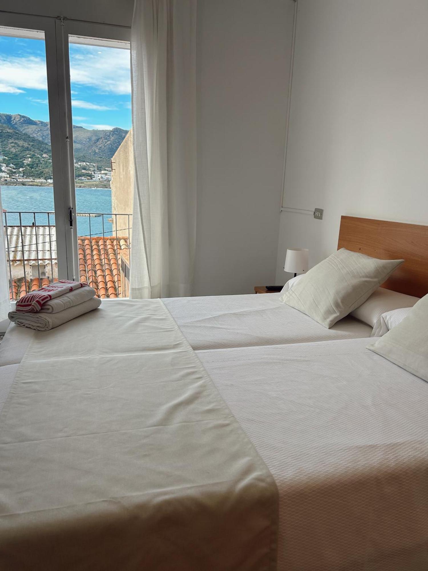 Hostal La Tina El Port De La Selva Ngoại thất bức ảnh